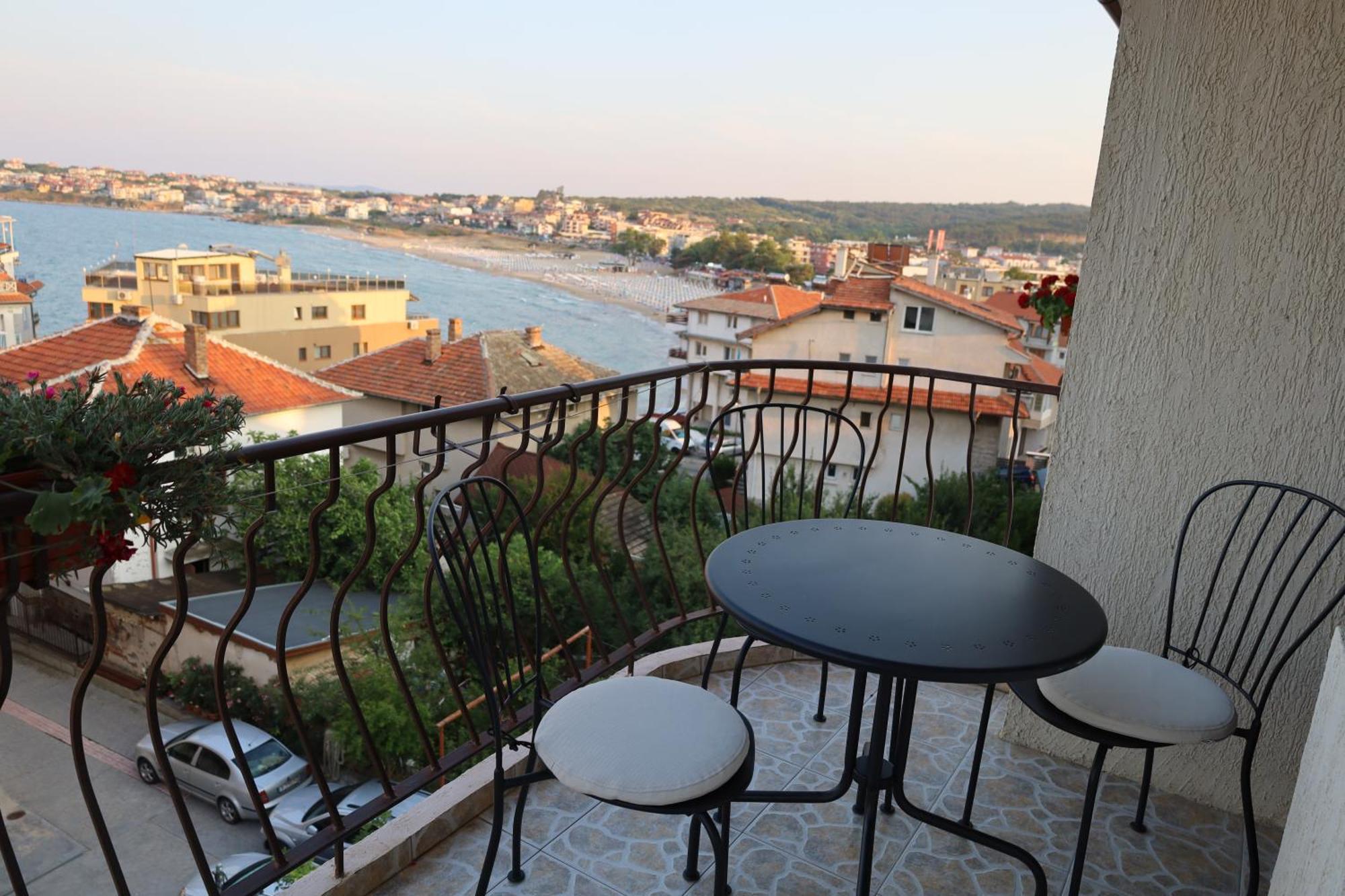 Kalina Guest Rooms Созопол Екстериор снимка