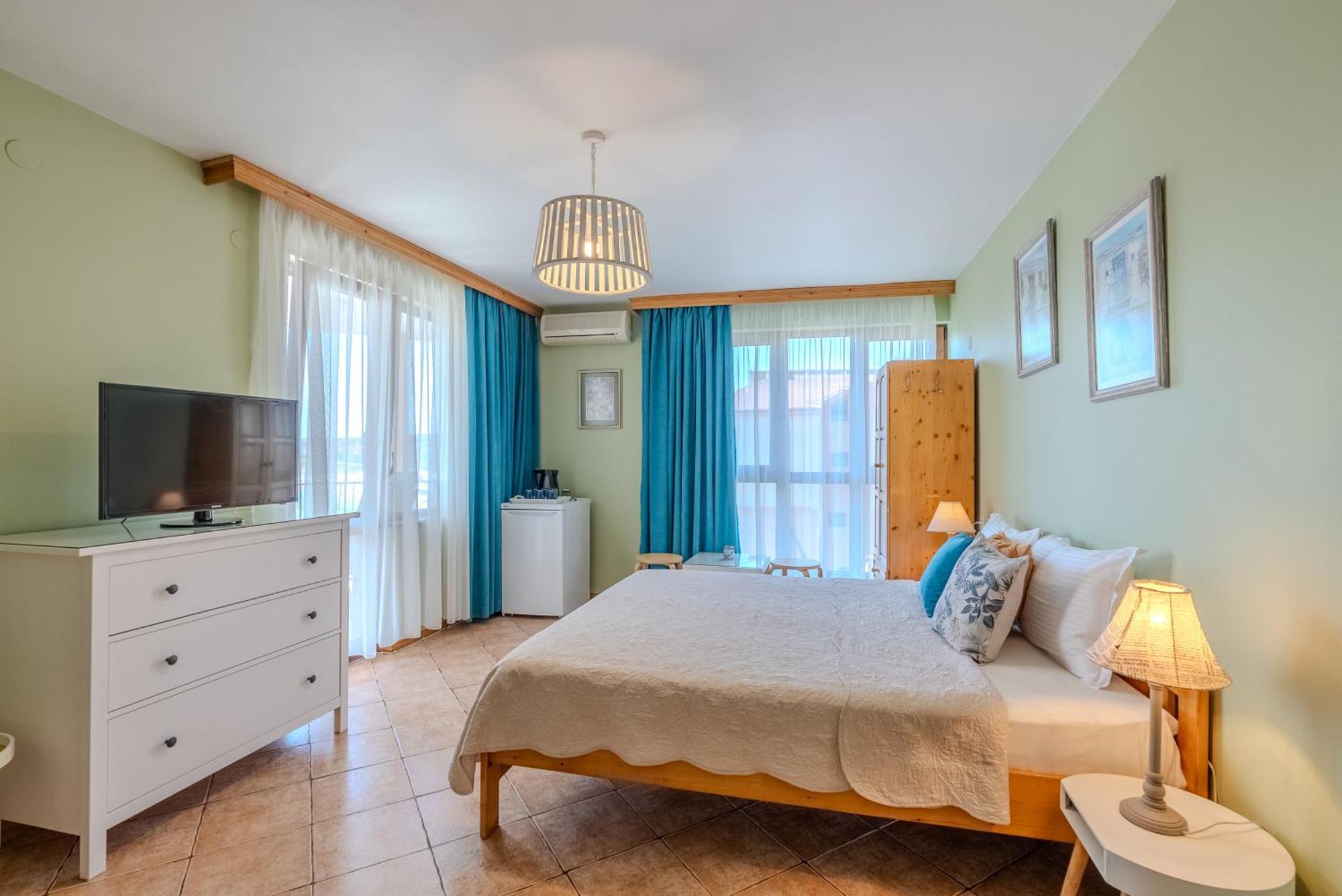 Kalina Guest Rooms Созопол Екстериор снимка
