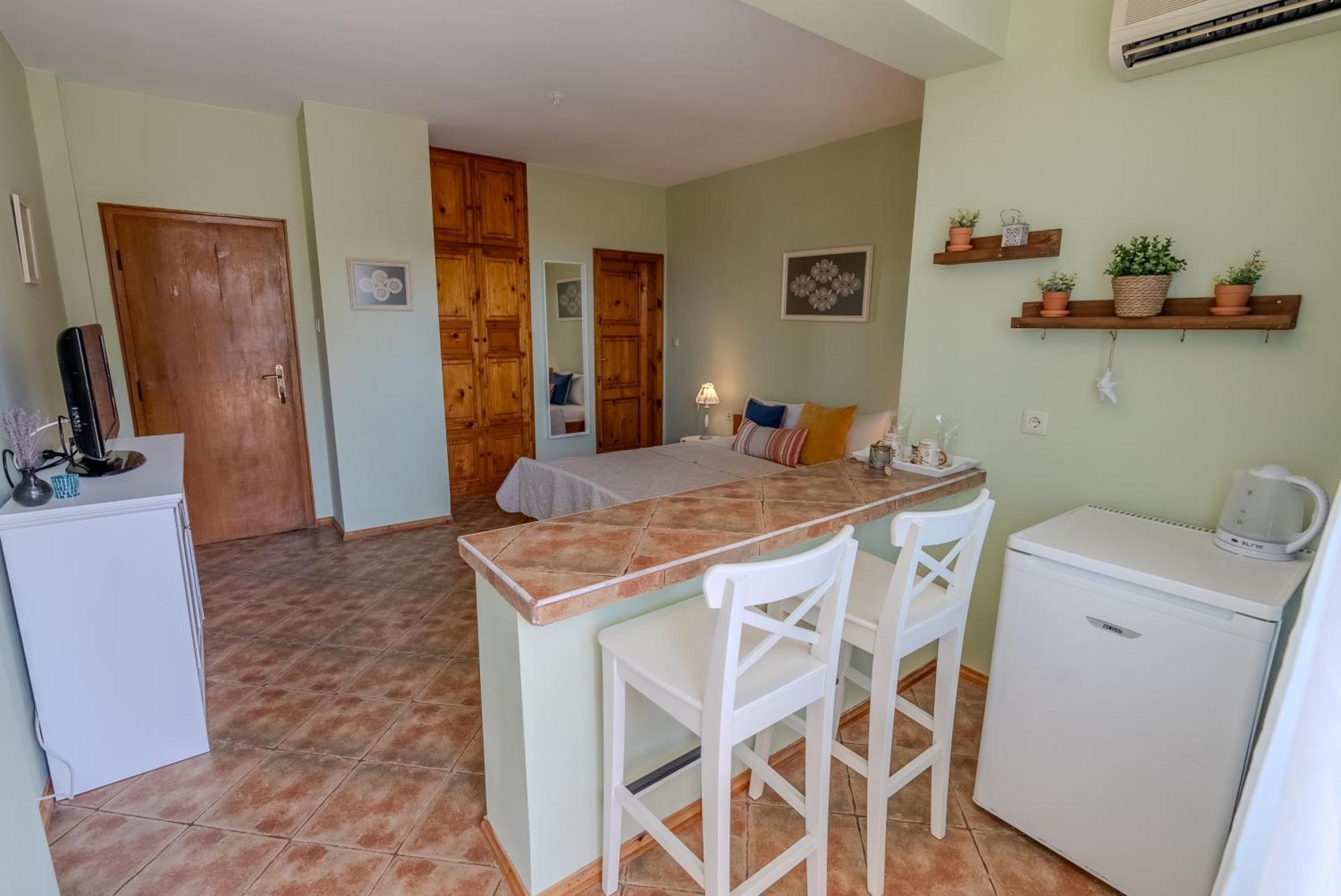 Kalina Guest Rooms Созопол Екстериор снимка