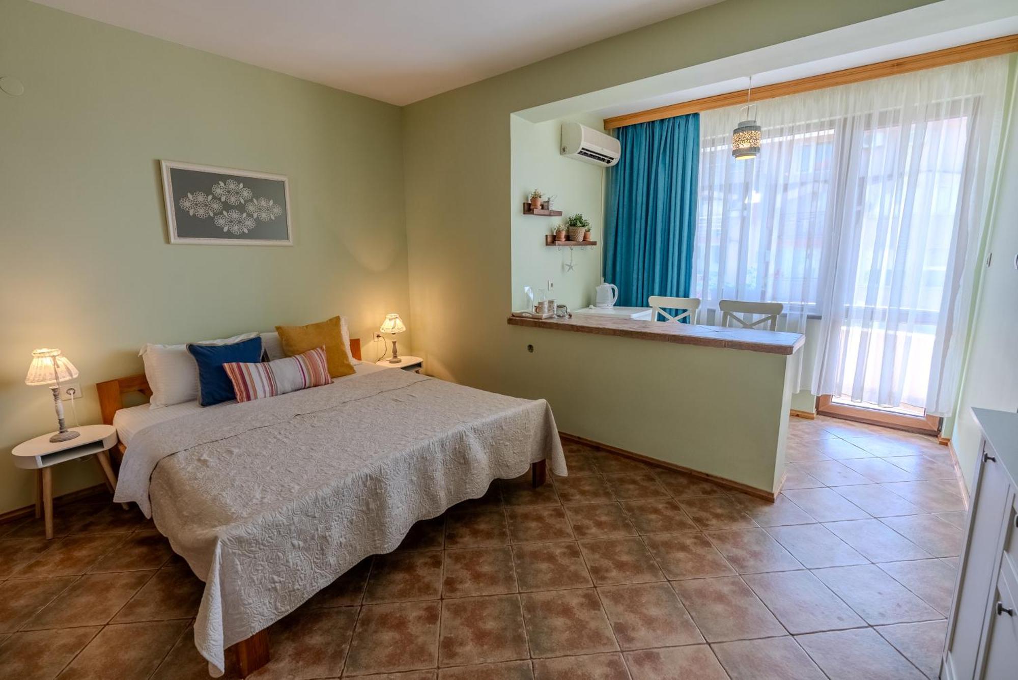 Kalina Guest Rooms Созопол Екстериор снимка
