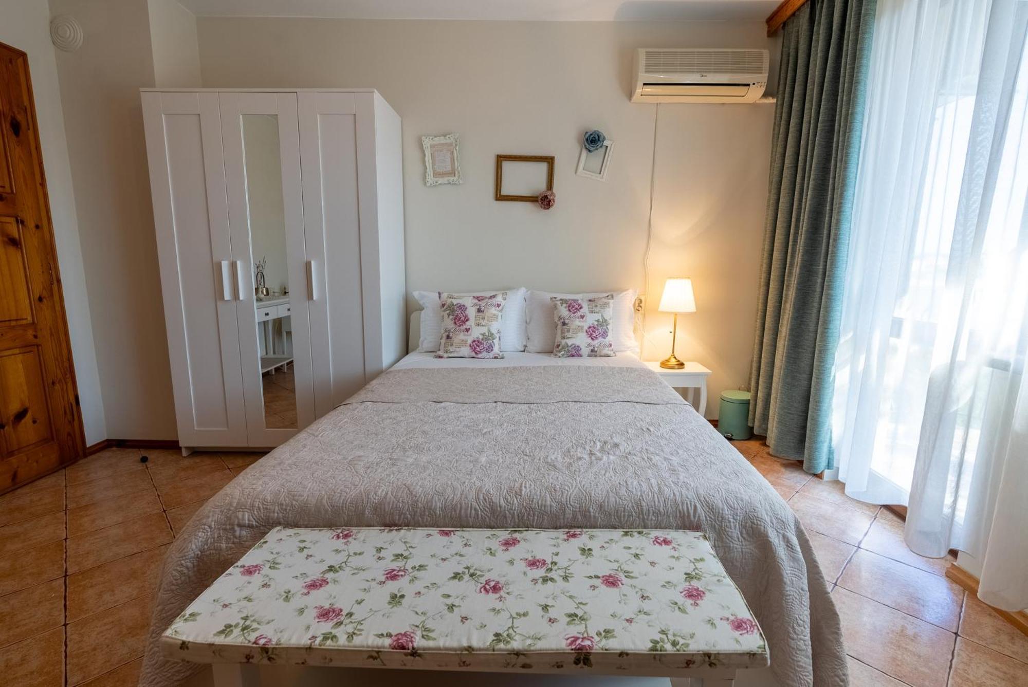 Kalina Guest Rooms Созопол Екстериор снимка
