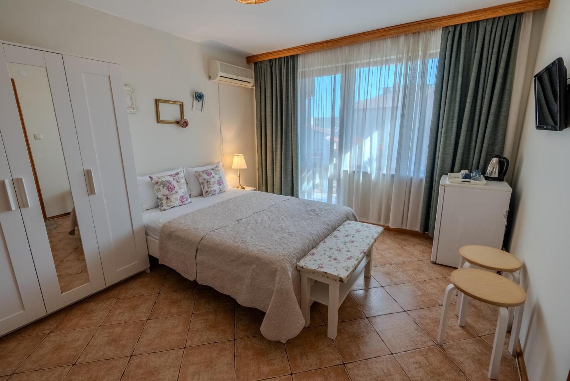 Kalina Guest Rooms Созопол Екстериор снимка