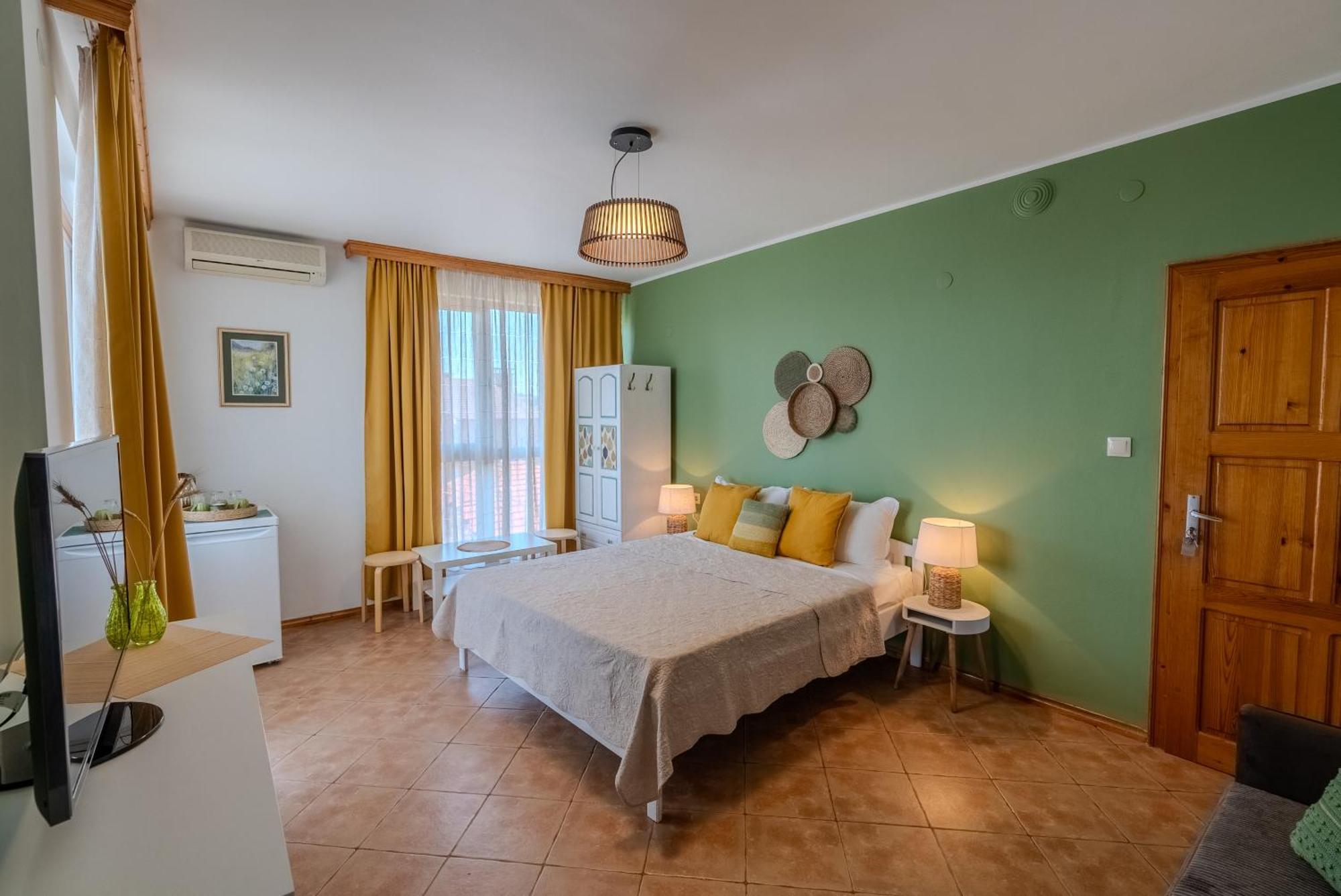 Kalina Guest Rooms Созопол Екстериор снимка
